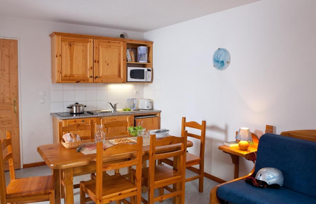 Madame Vacances Appartements Et Chalets La Fontaine Du Roi La Chal Room photo