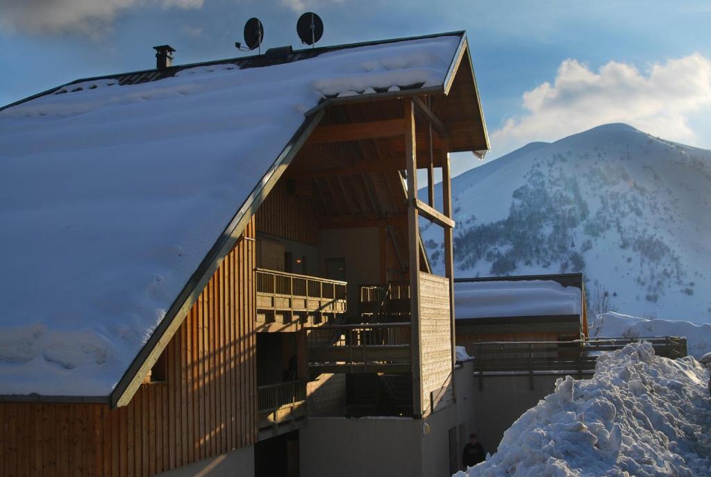 Madame Vacances Appartements Et Chalets La Fontaine Du Roi La Chal Exterior photo